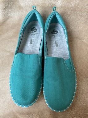 Cloudsteppers by Clarks Turquoise Slip-On Canvas Shoes Size 9